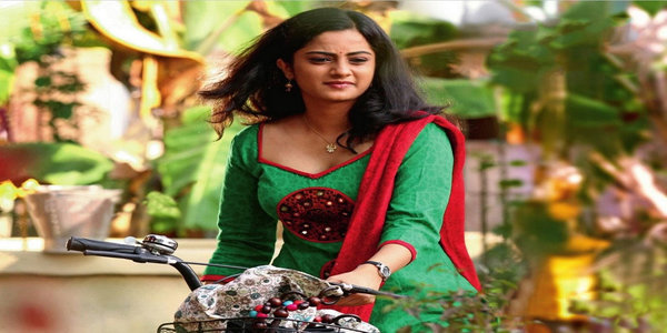 நடிகை நமீதா பிளஸ் 2 தேர்வில் வெற்றி!… post thumbnail image