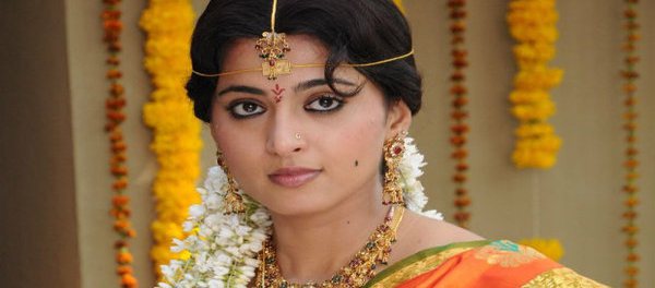 நடிகை அனுஷ்காவிற்கு பிரம்மாண்ட சிலை வைக்க முடிவு?… post thumbnail image
